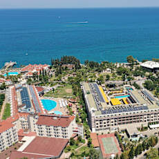 Crystal Deluxe Resort & Spa